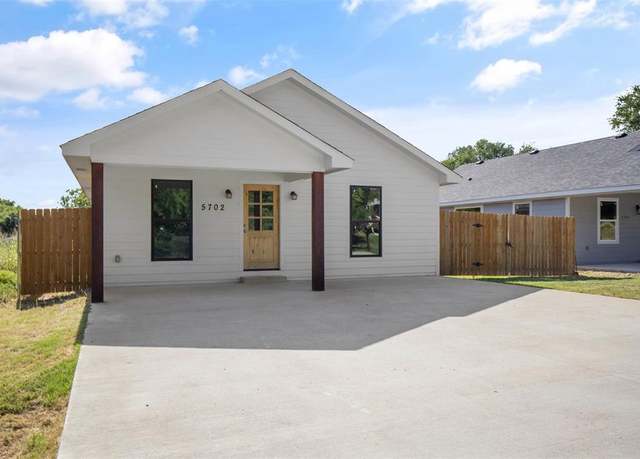 Property at 5702 Arkansas Trl, Granbury, TX 76048, 3 beds, 2 baths