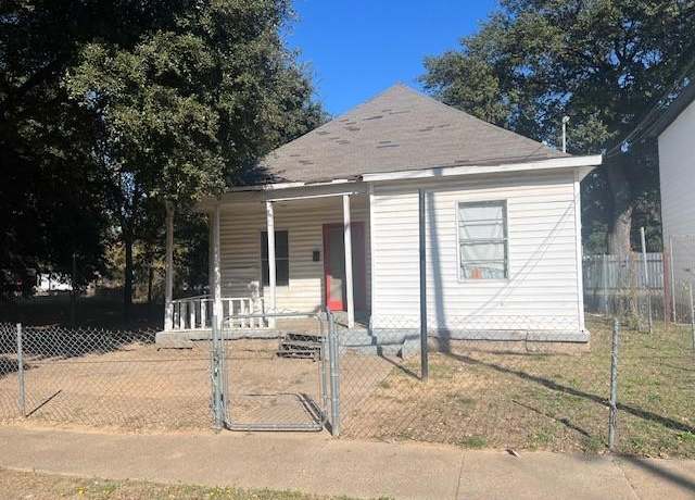 Property at 3512 S Harwood St, Dallas, TX 75215, 2 beds, 1 bath