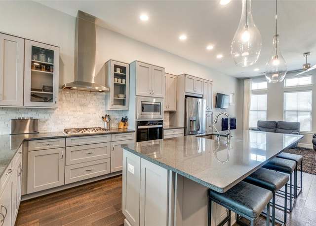 Property at 5350 Bowser Ave, Dallas, TX 75209, 3 beds, 3.5 baths