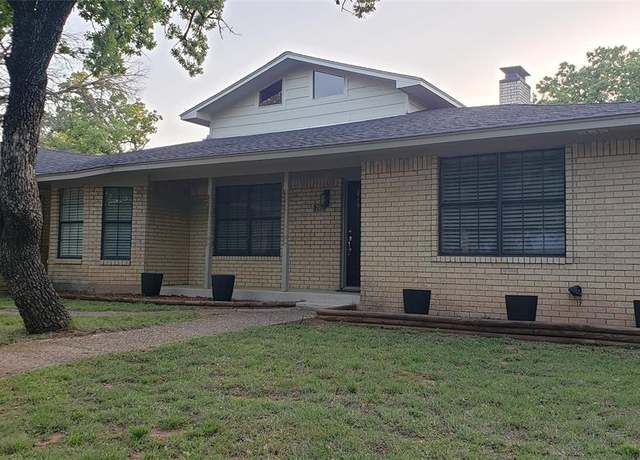 Property at 703 San Jacinto St, Mineral Wells, TX 76067, 5 beds, 4 baths