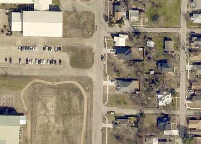 Property at 2105 College St, Greenville, TX 75401