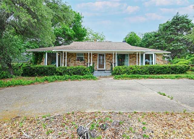 Property at 3812 Laurel Canyon Dr, Dallas, TX 75233, 4 beds, 3 baths