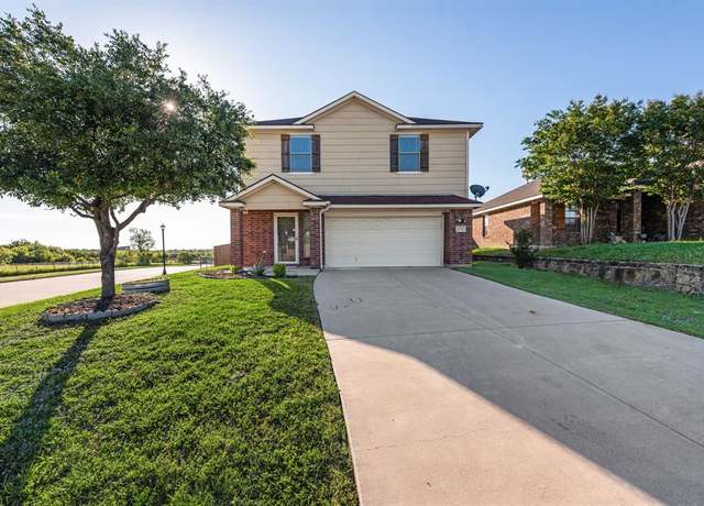 Property at 3732 Venera St, Fort Worth, TX 76106, 4 beds, 2.5 baths