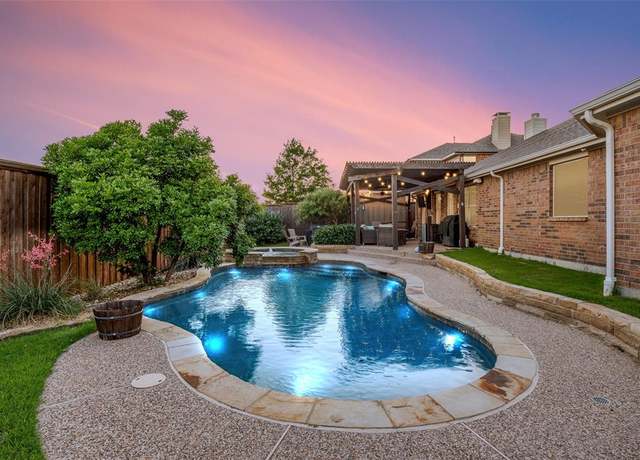 Property at 1350 Amistad Dr, Prosper, TX 75078, 5 beds, 2 baths