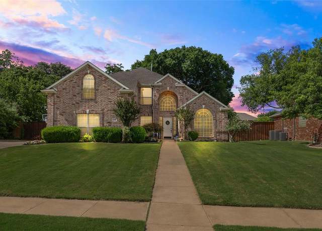 Property at 204 Oregon Trl, Argyle, TX 76226, 5 beds, 3 baths
