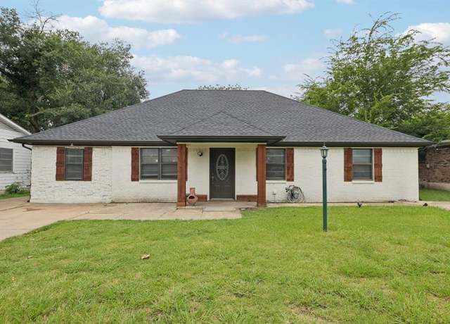 Property at 107 Freeman St, Terrell, TX 75160, 3 beds, 2 baths