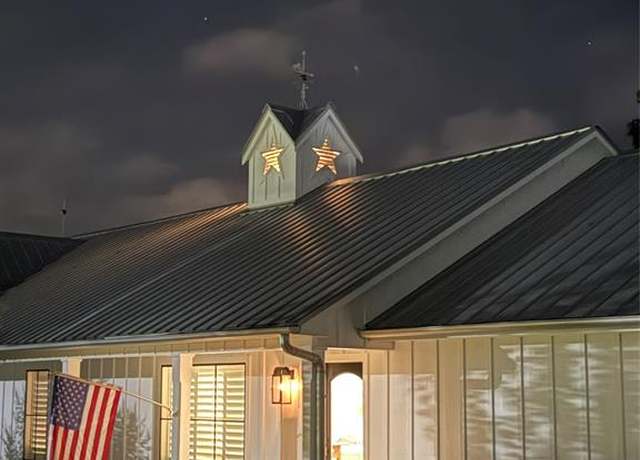 Property at 1819 Main St, Sulphur Springs, TX 75482, 2 beds, 2 baths