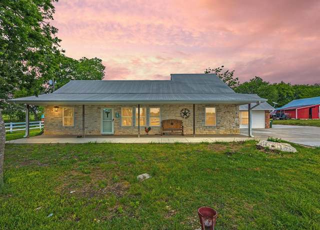 Property at 109 Pioneer Ct, Waxahachie, TX 75167, 3 beds, 2.5 baths