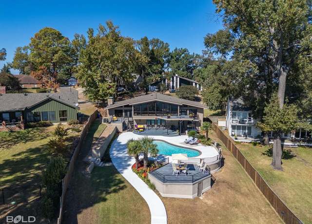 Property at 1825 Willow Point Dr, Shreveport, LA 71119, 4 beds, 4 baths