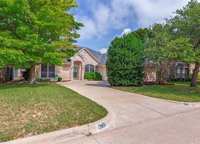 Property at 6712 Bluffview Dr, Fort Worth, TX 76132, 4 beds, 2.5 baths