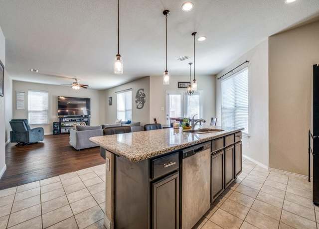 Property at 1800 Ridge Creek Ln, Aubrey, TX 76227, 4 beds, 3 baths