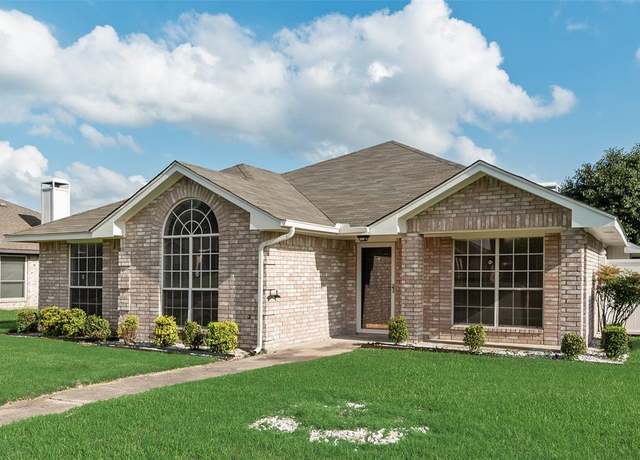 Property at 1326 Rosewood Ln, Lancaster, TX 75146, 3 beds, 2 baths