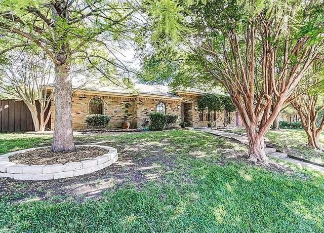 Property at 2809 La Quinta Dr, Plano, TX 75023, 3 beds, 2.5 baths