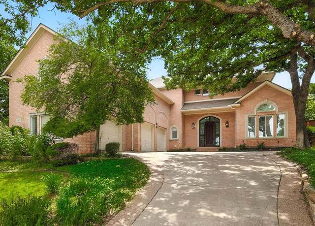 Property at 815 Woodhaven Dr, Highland Village, TX 75077, 4 beds, 3.5 baths