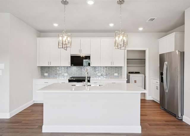Property at 515 Blanton St, Mckinney, TX 75069, 4 beds, 2.5 baths