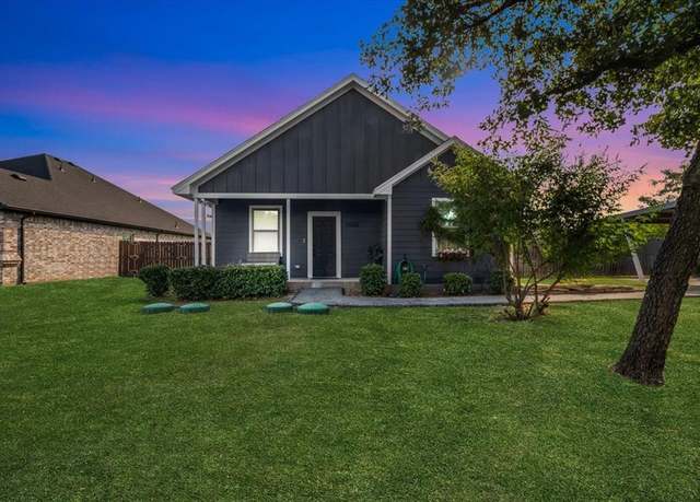 Property at 5630 Mesa Loop, Granbury, TX 76048, 3 beds, 2 baths