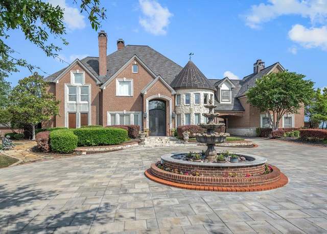 Property at 304 Dalview Ct, Forney, TX 75126, 6 beds, 7.5 baths