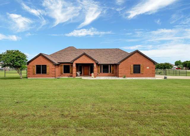 Property at 1700 N County Rd, Fort Worth, TX 76179, 3 beds, 2 baths