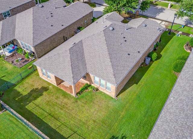 Property at 1130 Pasatiempo Dr, Frisco, TX 75036, 2 beds, 2 baths