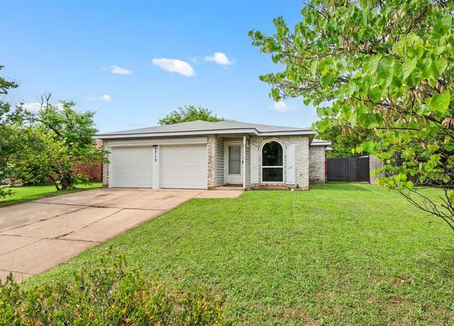 Property at 1715 Quinlan Ct, Arlington, TX 76018, 4 beds, 2 baths