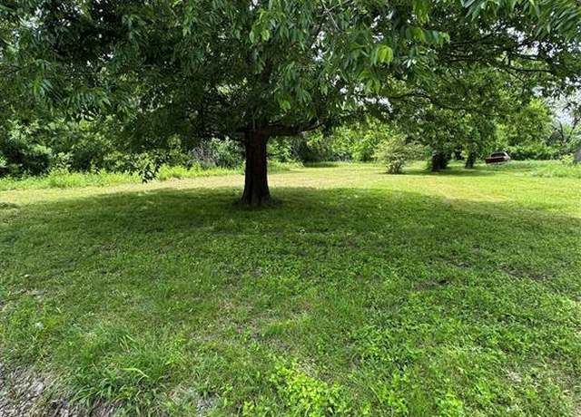 Property at 720 Myrtle St, Gainesville, TX 76240