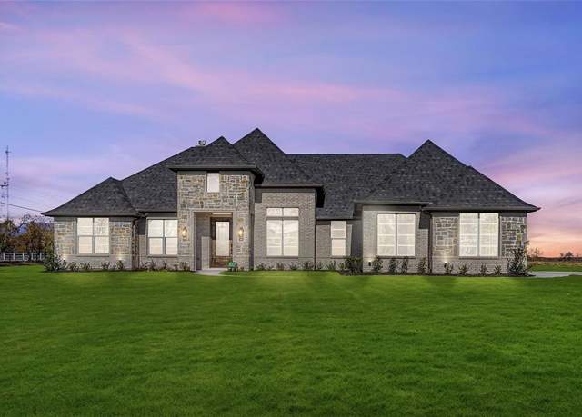 Property at 117 Cooper Ln, Van Alstyne, TX 75495, 3 beds, 2 baths