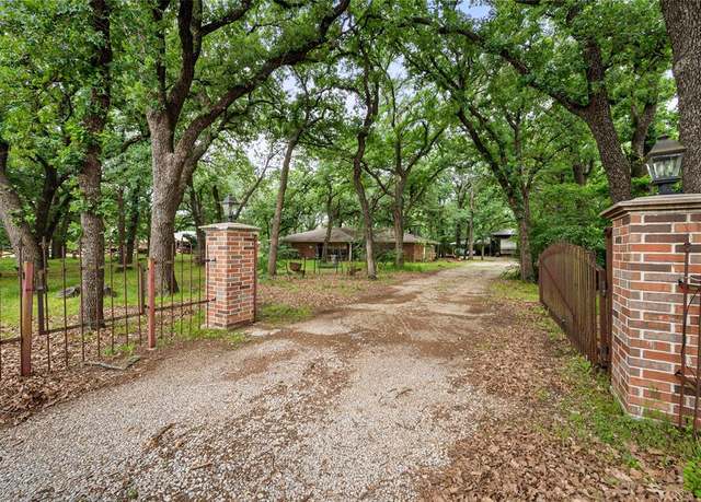 Property at 212 S Pearson Ln, Keller, TX 76248, 3 beds, 2 baths