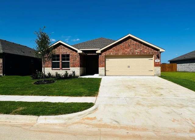 Property at 408 Marsh St, Cleburne, TX 76033, 4 beds, 2 baths