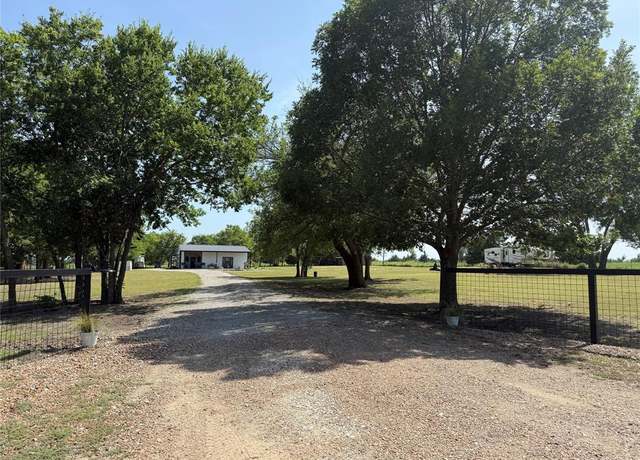 Property at 5679 County Road 1137, Leonard, TX 75452, 3 beds, 2 baths