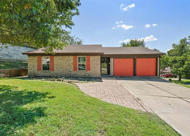 Property at 4921 Bonnell Ave, Fort Worth, TX 76107, 3 beds, 1.5 baths