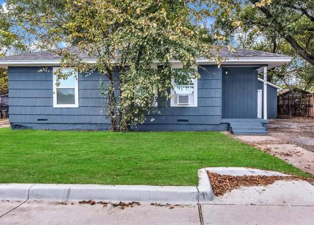 Property at 4304 Ramey Ave, Fort Worth, TX 76105, 3 beds, 2 baths