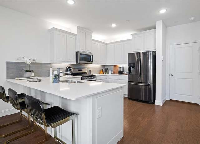 Property at 7223 Sideoats Gama St, Frisco, TX 75033, 2 beds, 2.5 baths