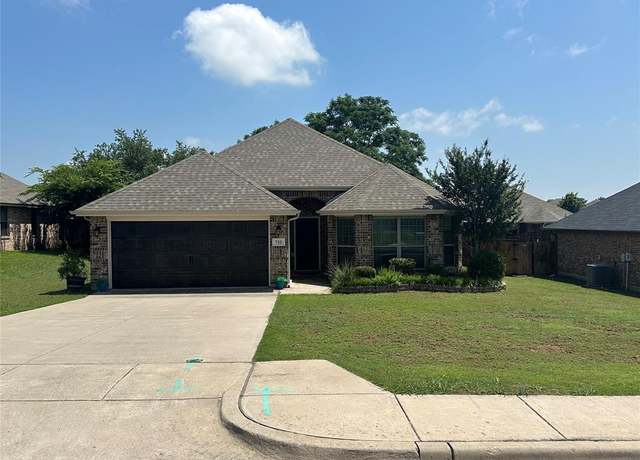 Property at 510 Ethan Dr, Weatherford, TX 76087, 3 beds, 2 baths