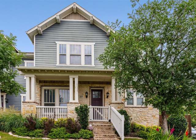 Property at 1037 Water St, Carrollton, TX 75007, 3 beds, 3 baths