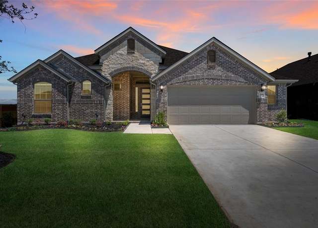 Property at 1117 Alaska, Forney, TX 75126, 3 beds, 2.5 baths