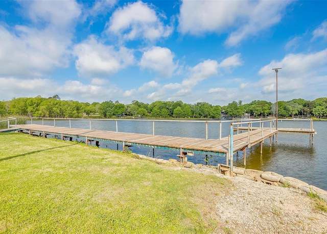 Property at 91 Live Oak St, Alvarado, TX 76009