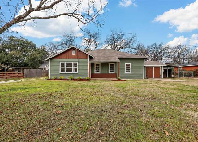 Property at 604 Country Club Rd, Cleburne, TX 76033, 3 beds, 2 baths