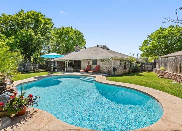 Property at 7028 Oakfield Corner Ct, North Richland Hills, TX 76182, 4 beds, 2 baths
