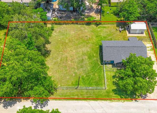 Property at 462 Anderson Ln, Fairfield, TX 75840, 3 beds, 2 baths