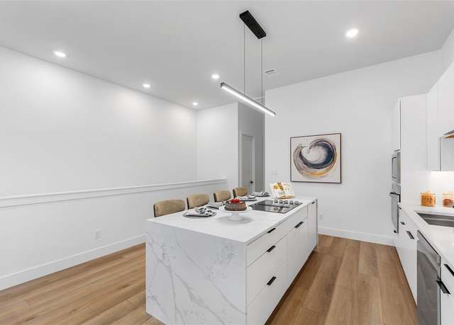 Property at 1115 Muncie Ave, Dallas, TX 75212, 3 beds, 3.5 baths