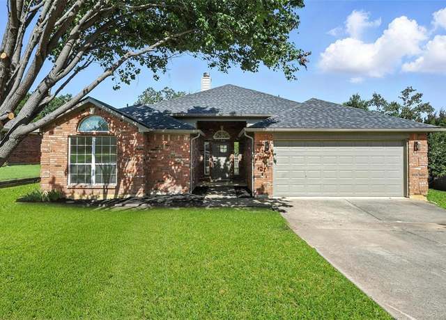 Property at 713 Madeline Ct, Azle, TX 76020, 3 beds, 2 baths