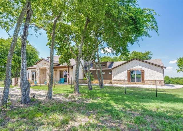 Property at 626 Lone Tree Rd, Nevada, TX 75173, 4 beds, 3 baths