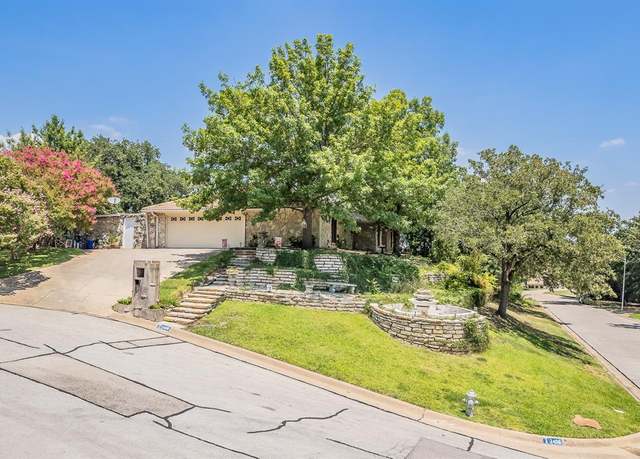 Property at 2406 Drawbridge Dr, Arlington, TX 76012, 3 beds, 3 baths