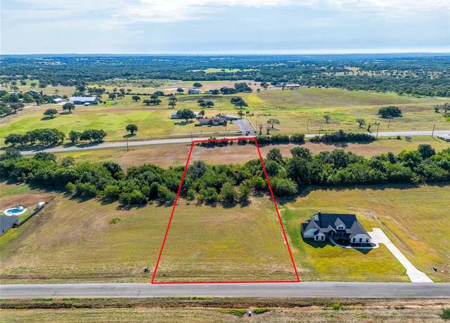 Property at 2012 Carrie Ct, Weatherford, TX 76088