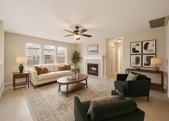 Property at 1021 Magnolia Ln, Cedar Hill, TX 75104, 6 beds, 2.5 baths