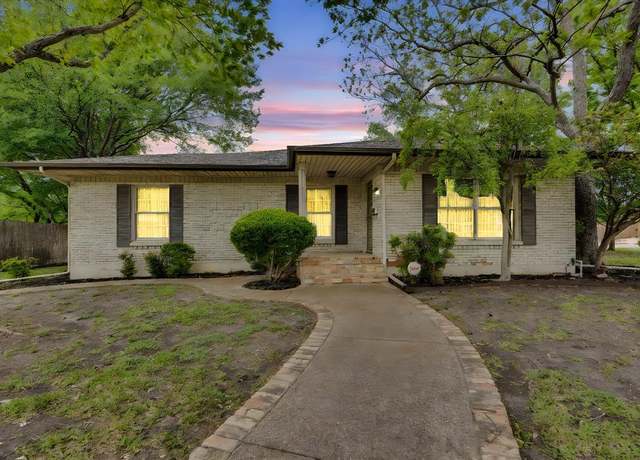 Property at 529 N Grand Ave, Waxahachie, TX 75165, 4 beds, 3 baths