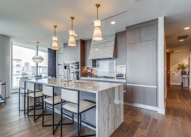 Property at 3130 N Harwood St #1104, Dallas, TX 75201, 2 beds, 3 baths