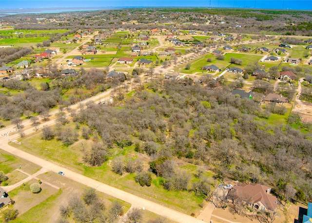 Property at 2491 Creekwood Dr, Cedar Hill, TX 75104