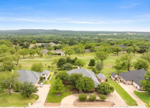 Property at 9611 Champions Dr, Granbury, TX 76049, 4 beds, 3 baths