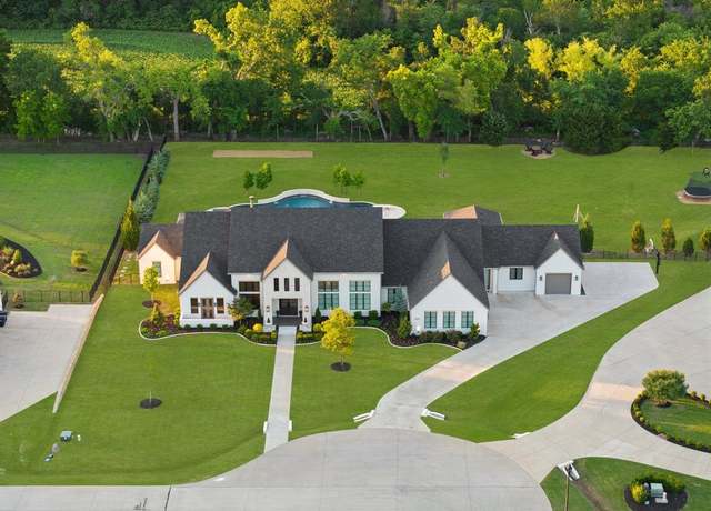 Property at 2012 Honey Ln, Celina, TX 75009, 4 beds, 5 baths